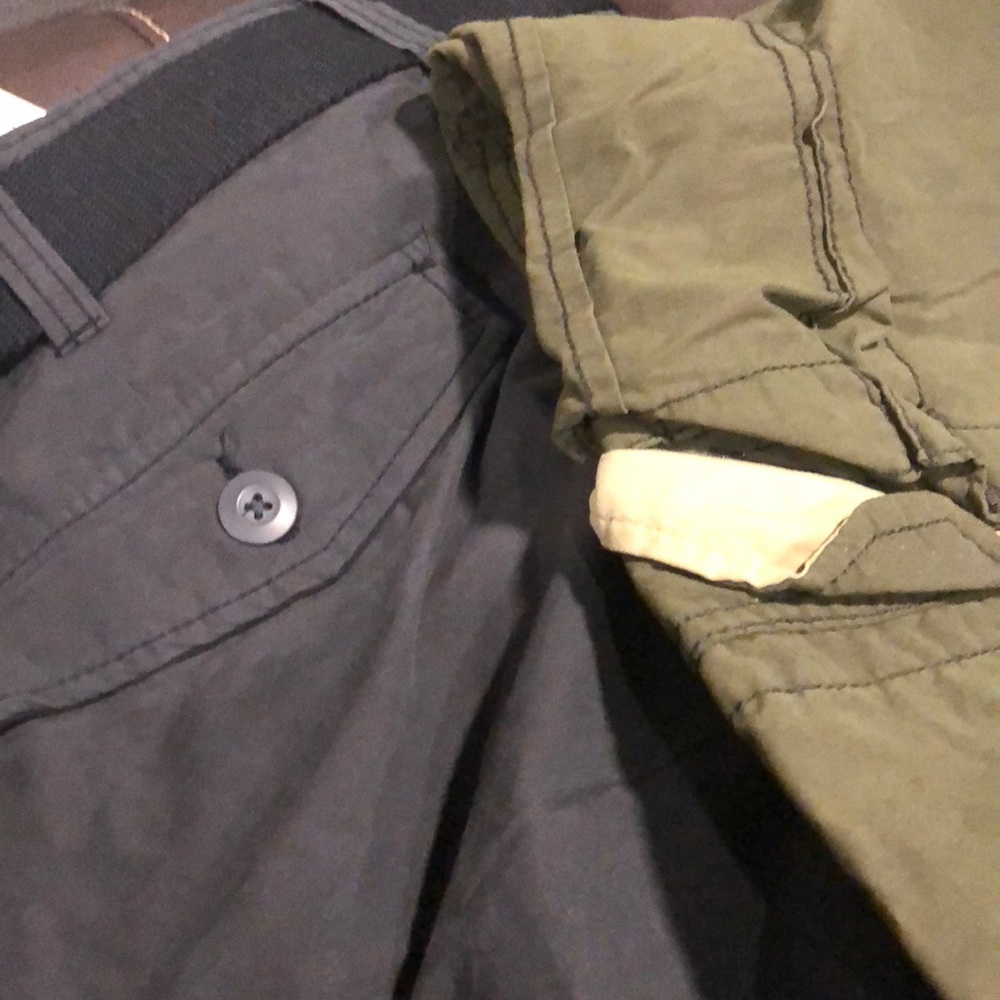 2 NWT Men’s 38x30 Convertible zip off cargo pants!
